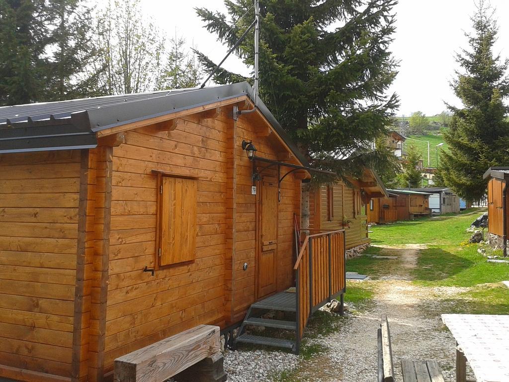 Campeggio Branchetto Hotell Bosco Chiesanuova Exteriör bild