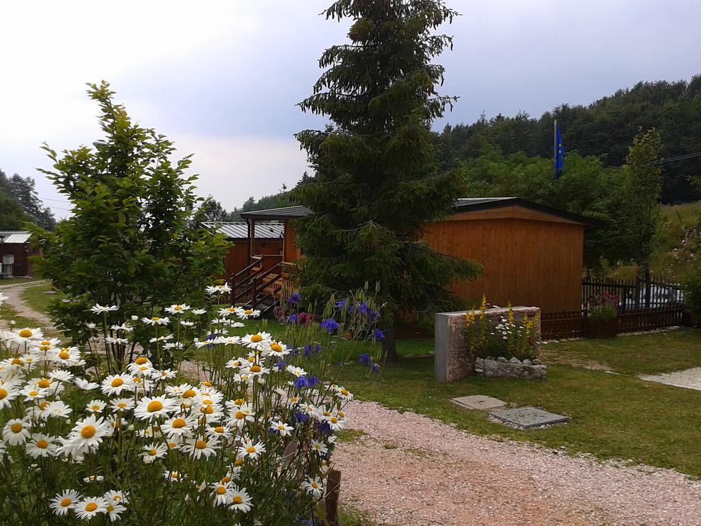 Campeggio Branchetto Hotell Bosco Chiesanuova Exteriör bild