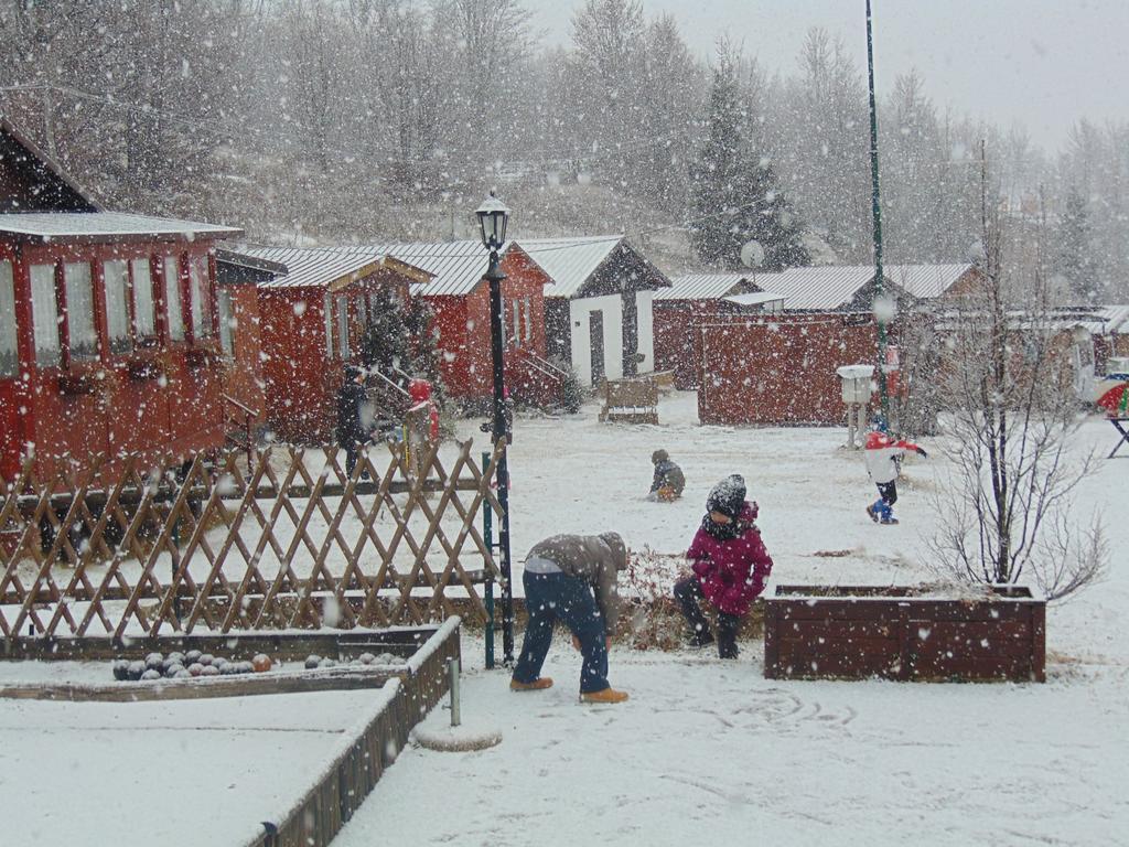 Campeggio Branchetto Hotell Bosco Chiesanuova Exteriör bild